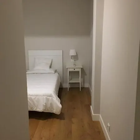 Piso Loureiro Crespo アパート ポンテベドラ